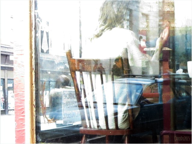 LES INSTANTS ENLACÉS Hier, quelque part sur le Plateau